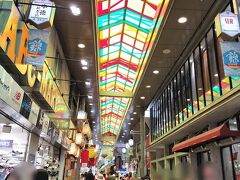 錦市場までやってきました～
さらに人がいっぱい！！