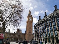 〇ビッグ・ベン Big Ben 

パリの象徴がエッフェル塔なら、ロンドンの象徴はビック・ベンだろう。
長期に渡った改修工事も終わっており、天気もよくラッキーだった。