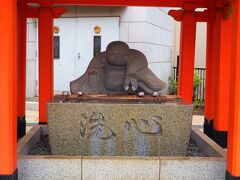 驚きつつ、向かいの穴八幡宮にもお参りして帰りました。久しぶりのランチで楽しかったな。また次の機会を楽しみにしよう。

最後までお読みいただきありがとうございました！