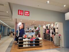 ユニクロ (成田空港第2ビル店)