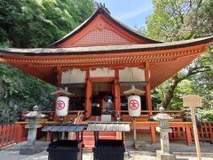 奥社（巌魂神社）に到着しました。
海抜４２１ｍ、１３６８段もの石段を登ってきました。
お疲れ様！