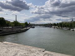エッフェル塔まで、世界遺産「パリのセーヌ河岸」を歩きます