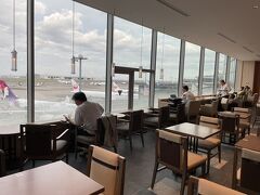 羽田空港国際線 JALサクララウンジ