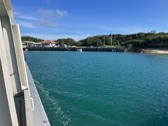 静かな黒島港
船航路ある八重山の島々の中で
一番静か
人や車と合わない島です