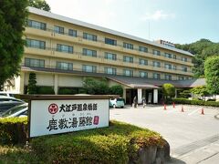 今夜の宿は鹿教湯温泉「大江戸温泉物語  鹿教湯・藤館」です、

が時間が早いので駐車場に止めて先に温泉街の散策を楽しむことにします。

＊詳細はクチコミでお願いします