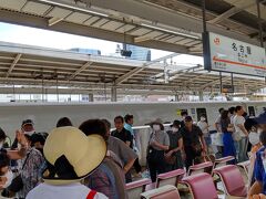 11:20     名古屋駅 到着！
参加人数 33名
けっこう多いですね～(⁠゜⁠o⁠゜⁠;