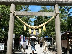 門をくぐりました。
眞田神社の鳥居です。
今日は、御城印は貰いに行かないので、神社の中には入りませんでした。