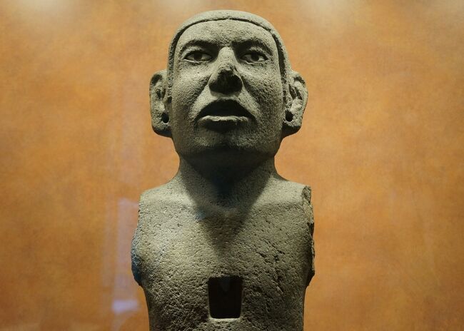 一番の贈り物 メキシコ製 NOVICA 彫刻（特別展 陶器置物 考古学 アステカ 彫刻・オブジェ