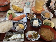 定宿てか
ここから始まったなの
故郷だろう

高那旅館の宿朝飯
まあこれ以上の朝飯は無い・・・
朝から宿酔