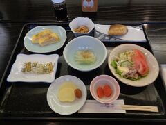 ３日間お世話になった旅館桜井の朝食．美味しかったです．