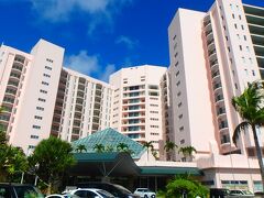 そして、宿泊したホテルは、沖縄で一番プールが充実している「オリエンタルホテル沖縄リゾート」さん。