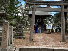 パワースポットと言われている天橋立神社、磯清水の手水っで手を洗ってお参りをしてね。