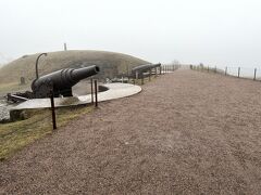 星形要塞「クスターンミエッカ」には、当時の大砲が陳列している。