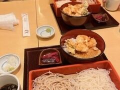 ちなみにランチは主人も合流していつもの大丸札幌の蕎麦屋で。そばの量、すごく減りました・・・・。
