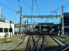 秦野駅に停車、そして次は海老名駅です。ここでもホームでは何人かの方が写真撮ってましたね。