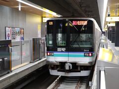 あっという間に新横浜駅到着
目黒線も新横浜駅まで乗り入れてるんですね。