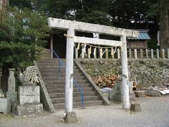 大山祇神社です。九鬼嘉隆が元城山に祀られていた大山祇神を現在地に移したと伝えられているそうです。