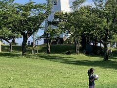 木造六角灯台
明治２８年（１８９５年）に作られた
日本最古の木造灯台
かっこいいね～