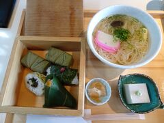 奈良の名物をセットで食べることができるのが良いですね。