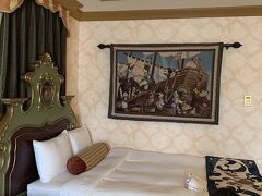 お土産買ってミラコへ
オンラインチェックインで、スマホがルームキーに！
私は上手くできたけど、後から来た友人二人はなぜかスムーズに入れず。。。