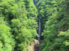 13:40　不動の滝（群馬県吾妻郡長野原町川原湯）

吾妻川に架かる不動大橋の「不動の滝 ビューポイント」からだと、滝の水が一番見えます。
