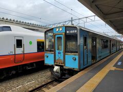 さて恐山を目指します。まずは青い森鉄道に乗ります。

恥ずかしながらちょっと前まで黒い森鉄道と勘違いしていました。ドイツのシュヴァルツバルダーキルシュトルテ（黒い森のケーキ）と頭の中でごちゃごちゃになっているのです。

そして交通系ICカードで改札を通ったけど、本来は現金のみしか使えないため、最後青森駅に戻ってきたときにICカードの入札記録を消してもらいました。まだまだ現金は必要ですね。