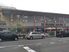 この日は別所温泉に向かう予定でしたが、上田駅で降りる際に1駅勘違いしていて次が上田と思い込んで、次は終点長野ですの放送であれ～となりまして長野まで来てしまいました。