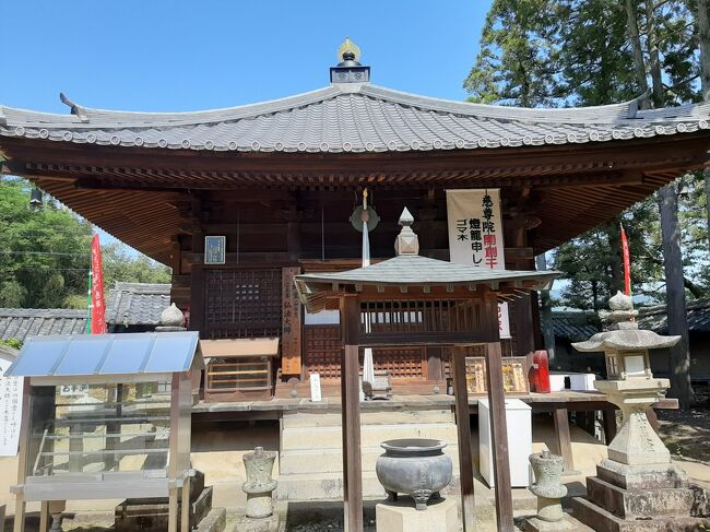 816年に弘法大師空海が、高野山開創に際し、高野山の表玄関として伽藍を草創し、庶務を司る政所、高野山への宿所、冬期の避寒修行の場所としたそうです。<br /><br />また、高野山は女人禁制だったため、女性もお参りできるお寺、女人高野とも呼ばれています。<br /><br />高野山への石道の起点にもなっています。