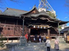 四柱神社（よはしらじんじゃ）
御祭神は天之御中主神（あまのみなかぬしのかみ）・高皇産霊神（たかみすびのかみ）・神皇産霊神（かみむすびのかみ）・天照大神（あまてらすのおおかみ）を祀っています。創建は明治１２年と新しいのですが最高神ともいえる４柱を祀っていることで、すべての願いが叶う「願いごとむすびの神」と言われているそうです。