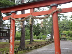 駐車場から歩いて金澤神社へ

金澤神社は日本三名園の1つ兼六園内に鎮座しています