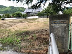 五個荘町立南幼稚園の跡地
現在はすみれ保育園と幼保一体で、さくらんぼ幼児園として運営中。
http://www.shigahochi.co.jp/info.php?type=article&id=A0001179
