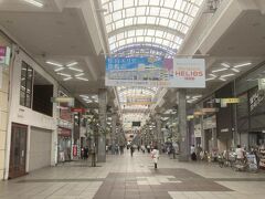 松山市駅から、銀天街と大街道を散策
日曜日のお昼なのに、ちと寂しめ