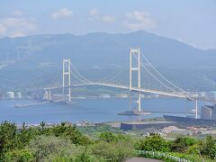 標高70ｍある祝津公園展望台からの眺め。
朝日を受けた白鳥が、羽を広げて飛翔する。