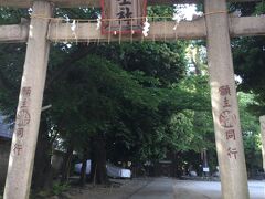次の目的の前にお参りします。
駒込富士神社。