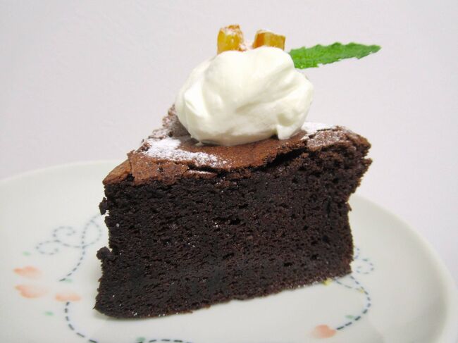 ガトーショコラ<br /><br />こちらも甘さがちょうど良くって美味しかった～