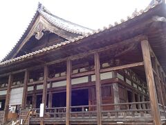 宮島桟橋に到着のあと徒歩１５分ほどで、豊国神社へ。
秀吉が1587年に建立した神社です。
