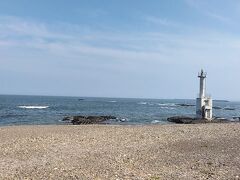 部屋からも見えた白亜の灯台。