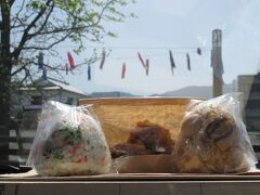 「白壁の町」筑後吉井を散策：
お腹空いたので「おにぎり屋 COMECO」でおにぎり購入です。