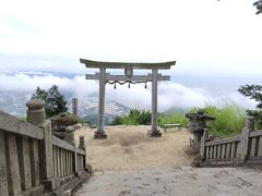 高屋神社へ。
映画「君の名は」の聖地です。