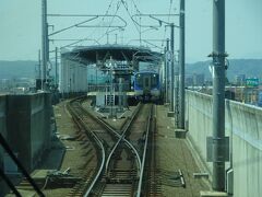 美田園駅。基本的にここで必ず電車とすれ違う。