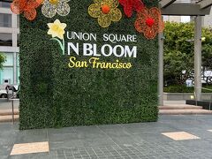 ホテルに入って荷解きをし休憩しても日没までまだ時間が...
取り敢えず近くに散歩でもとUnion Squareへ

帰りに酒屋でビールとおつまみを買い、ホテルに戻り乾杯して1日目が終わり。
