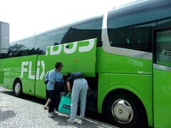 ほぼ時間通りにFlixBus到着。

Lisbon行です。そこで乗り換えて本日の宿泊地、Nazareへ向かいます。

さようなら、アレンテージョ。