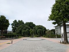 歩いて盛岡城跡公園に来ました。
少し散策してみます。