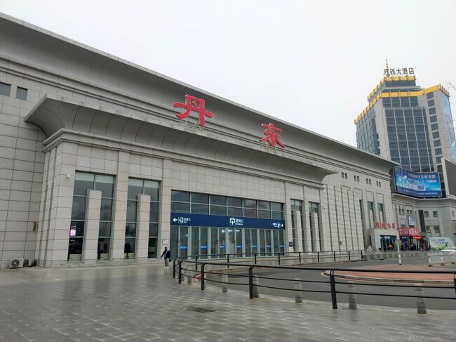 バスに乗って丹東駅へ