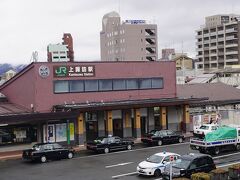 ●JR/上諏訪駅

う～ん、何だか、見たことのある駅だな…。
なんでだろう…。
…と思っていたら、2019年に来ていました（笑）。
今まで、マジ気づきませんでした（汗）。
しかも、この駅の近くで、ちゃっかり一泊しているのに…（笑）。