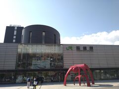 バスで函館駅へ。
お宿は前回もお世話になったうしろに映ってるJR INN

立地良し、コスパ良し。