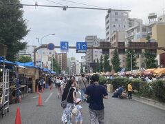 入谷鬼子母神の朝顔市が目的だったけど、最終日の昼過ぎだったから、どの店も朝顔は売り切れだった。