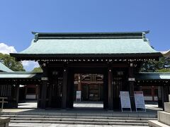 お隣にある吹揚神社
御朱印は頂かず、
次の目的地丸亀城へ。