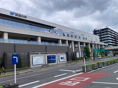 駅前を国道20号が通り、向かい側に長野学習センター放送大学