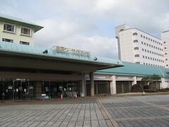１月２４日、「湯めぐり海百景 鳥羽シーサイドホテル」 に宿泊。
鳥羽駅から少し遠いですが、送迎バスが１４時台から１７時台は３０分ごとに迎えのバスが出ているので便利です。
